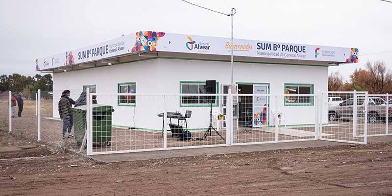 Se inauguró el SUM del Barrio Parque
