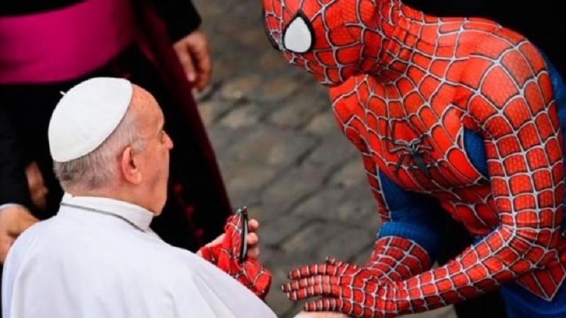 El papa Francisco recibió al Hombre Araña