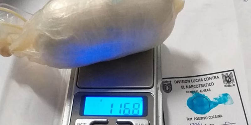 Una mujer fue detenida y encontraron cocaína escondida en su vagina