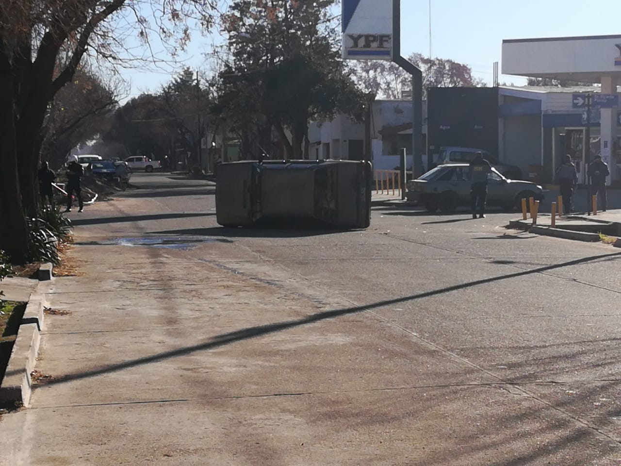 Un automóvil terminó volcando tras un fuerte impacto