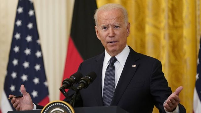 Protestas en Cuba: el presidente Biden dice que EE.UU. evalúa cómo restaurar el acceso a internet en la isla