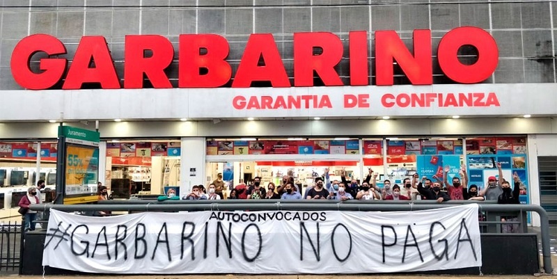 Garbarino en crisis: se frustró la venta, no pagan sueldos y temen que los empleados empiecen a llevarse la mercadería