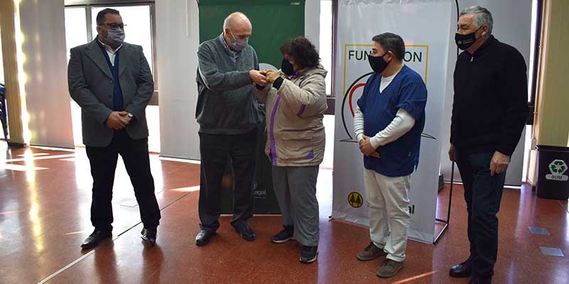 Fundación Cecsagal realizó una nueva entrega de audífonos