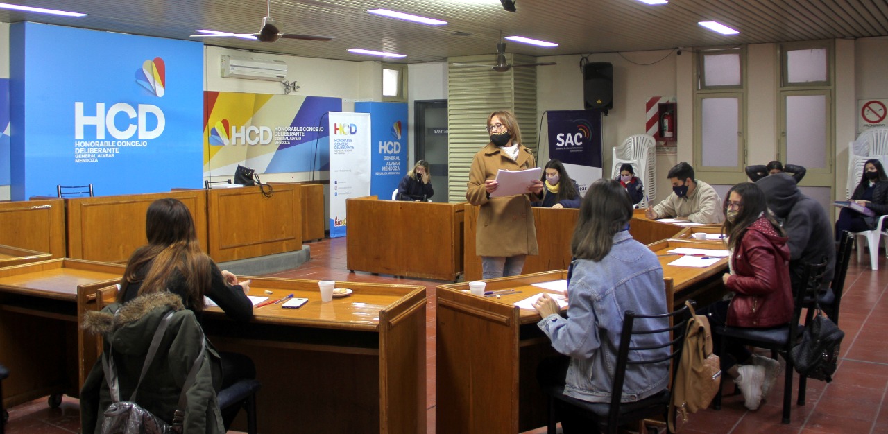 Con cupo lleno se realizó el  segundo taller vocacional para jóvenes que culminan el nivel medio