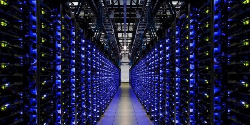 Fiebre cripto: desmantelan una granja de minado de bitcoins que robaba energía eléctrica equivalente a 200 casas
