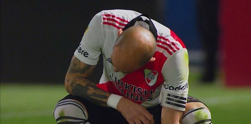 Malas noticias para River: Javier Pinola volvió a fracturarse