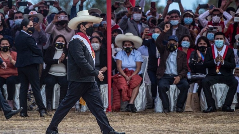 Renuncian a sus cargos dos viceministros de Perú