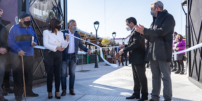 Con la inauguración del Mercado Municipal y la entrega de viviendas, General Alvear celebró 107 años de vida.