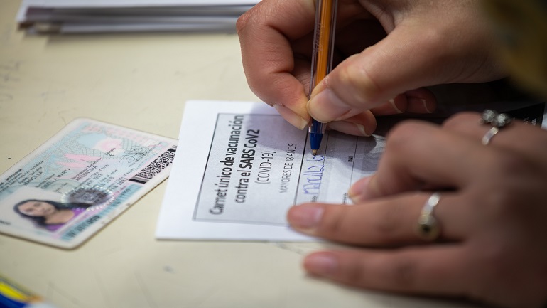 Vacunación COVID-19: desde este jueves la segunda dosis de Sinopharm se aplicará por turno