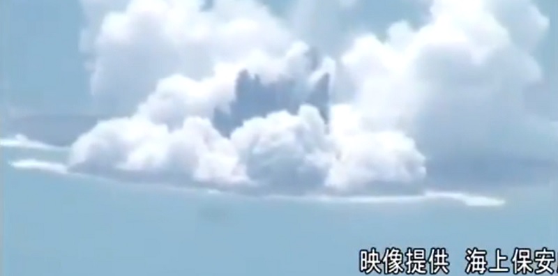 Apareció una nueva isla en Japón tras una erupción submarina
