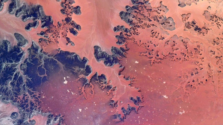 “¡Esta foto no es de Marte!”: un astronauta comparte el paisaje del Sahara captado desde la órbita