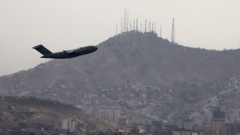 Afganistán l “El final de una misión de 20 años”: EE.UU. completa su retirada del país tras la partida de los últimos vuelos desde Kabul
