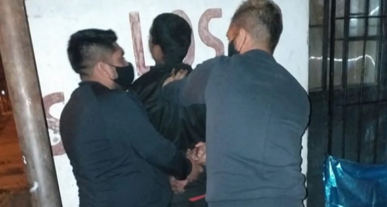 Tiene 15 años, escapó por segunda vez de su casa y volvieron a hallarla con su tío: investigan posible abuso