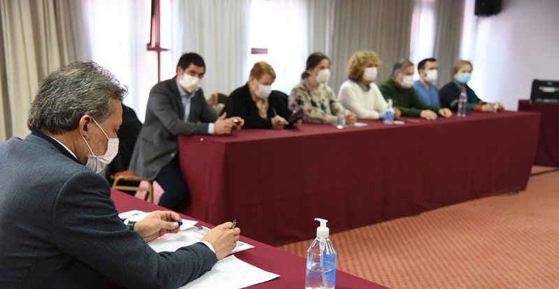 Para el gobierno es positivo el cierre de las Paritarias 2021