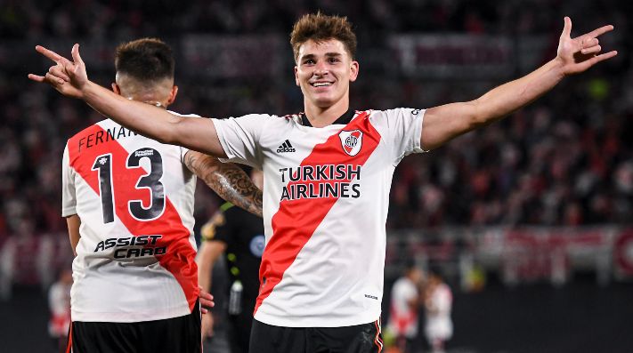 River goleó a Argentinos y cada vez está más cerca