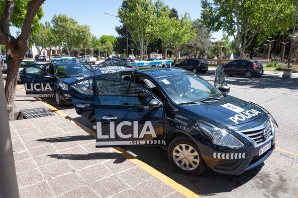 Se presentaron dos nuevas movilidades para la policía del departamento.