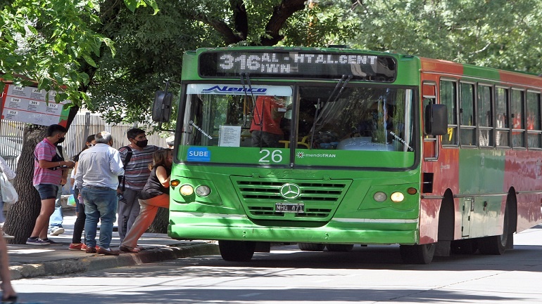 Boleto: para la Provincia, el costo del transporte aumentó un 45%