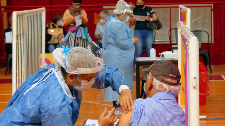 Coronavirus en Argentina: confirmaron 6.289 contagios, la cifra más baja en casi dos meses