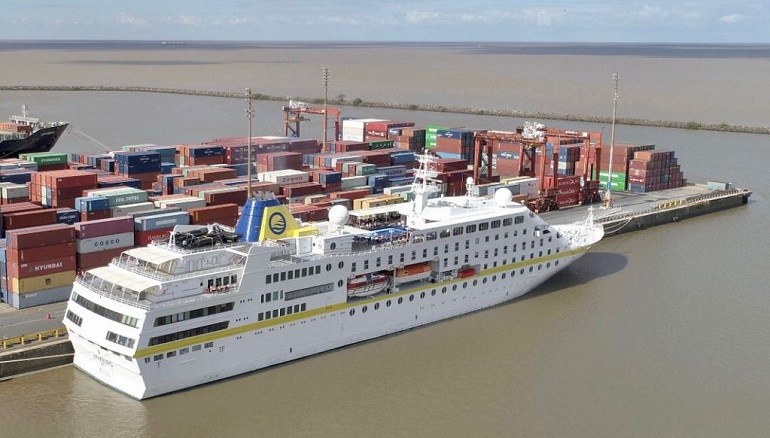 Salud aisló a todos a bordo del crucero Hamburg, por un nuevo caso positivo de Covid