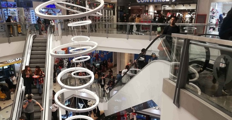 Precios en Chile: ¿todavía conviene ir a comprar tecnología y ropa?