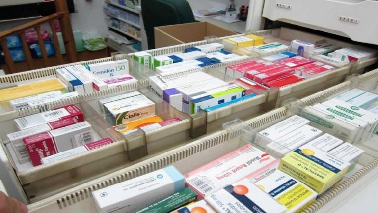 Laboratorios aceptan congelar los precios de los medicamentos con receta hasta el 7 de enero
