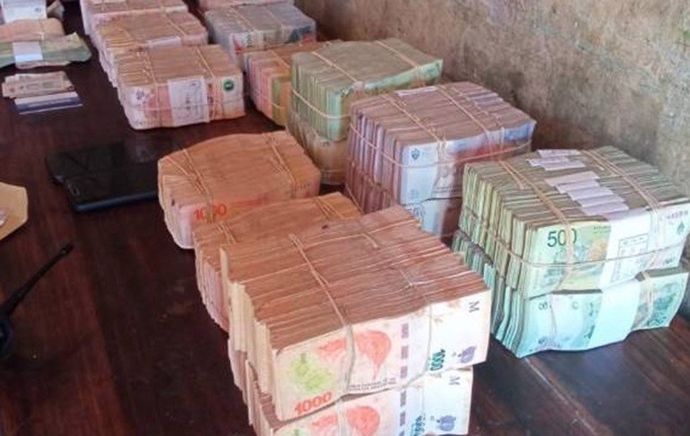 De Hollywood, pero en Las Heras: robaron $9 millones y los agarraron porque el dinero tenía GPS