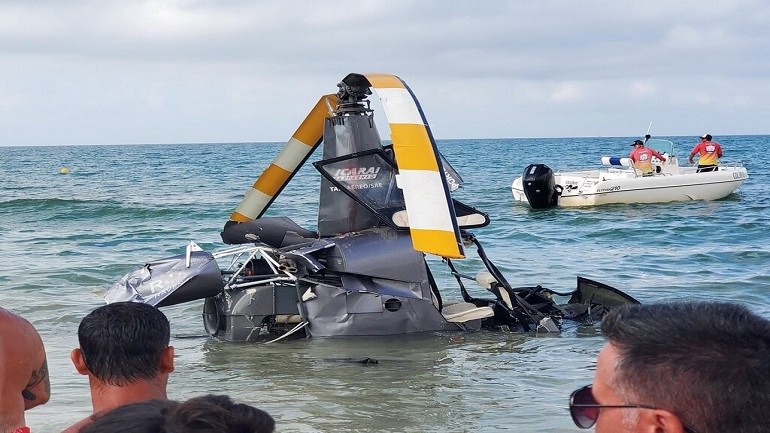 Video: cayó un helicóptero en Brasil con turistas a bordo