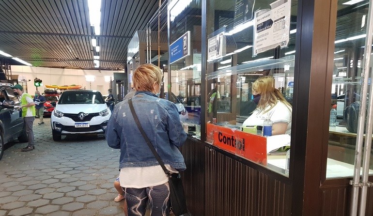 Chile recomienda a los residentes no viajar a la Argentina para evitar los contagios