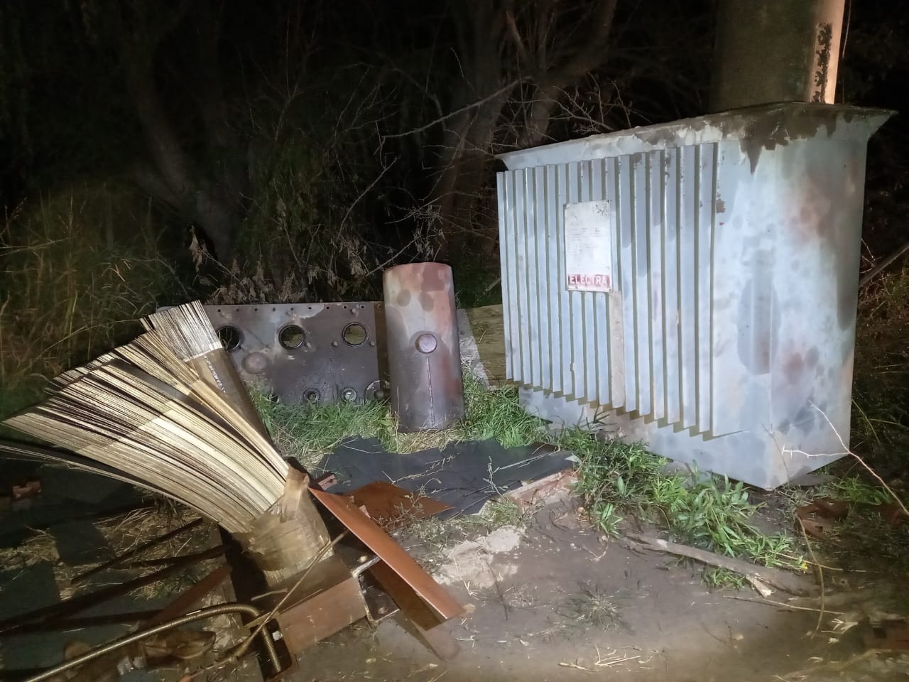 Usuarios de energía eléctrica se ven afectados por el robo de transformadores