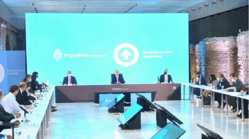 Cóctel peligroso: incertidumbre por las tratativas con el FMI y señales a contramano de un acuerdo político