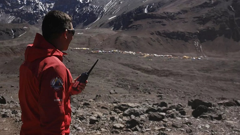 El Gobierno cerró el acceso al parque Aconcagua por las tormentas y crecidas en los arroyos