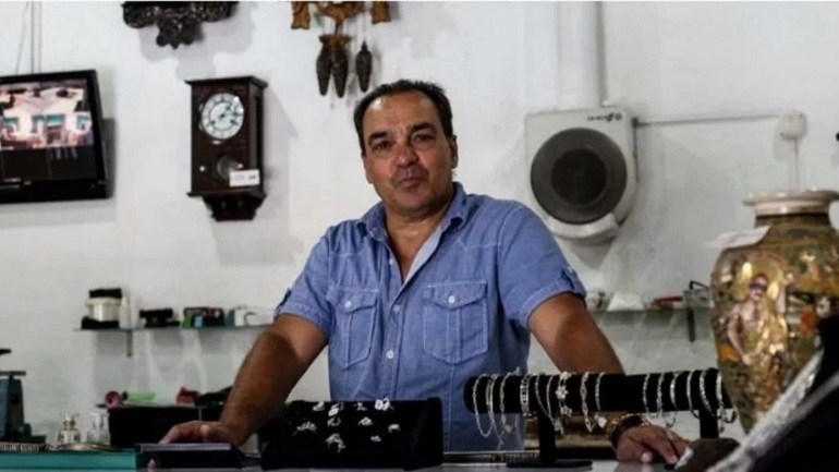 El irónico saludo de uno de los “ladrones del siglo”