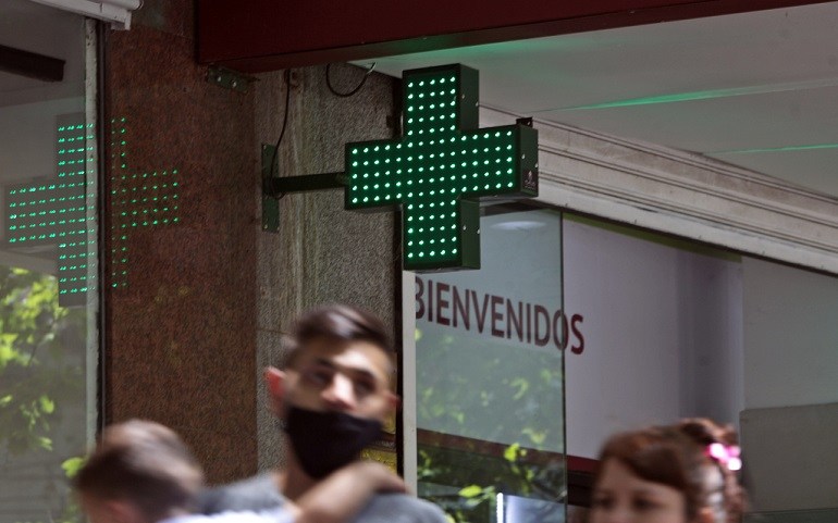 Vacunación en farmacias: la primera etapa estará a cargo de 50 sucursales