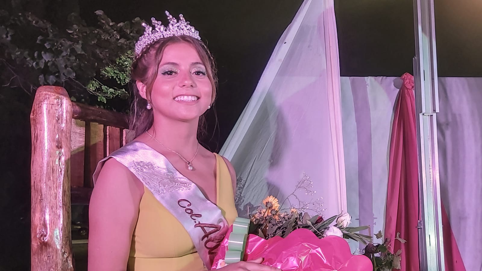 Alvear Oeste coronó a su Reina en la fiesta “Remembranzas de Vendimia”