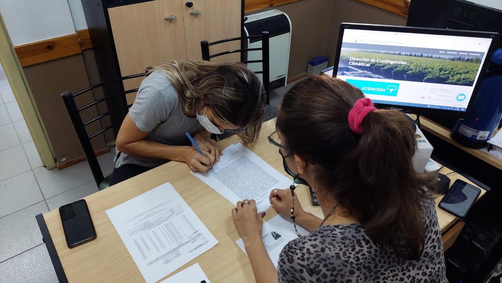 Se firmaron nuevos contratos correspondientes al Programa Mendoza Emprende Semilla