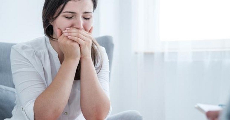 ¿Qué pasa con el hipo? Expertos explican qué es y cómo puedes deshacerte de él