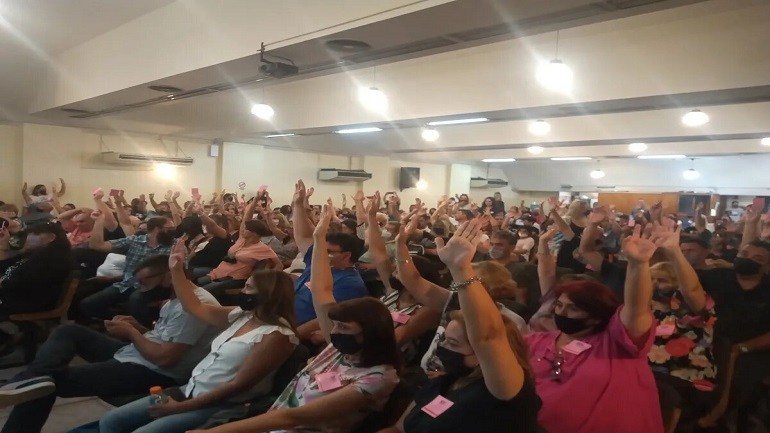 El SUTE evitó el paro pero realizará medidas de fuerza el lunes cuando arrancan las clases