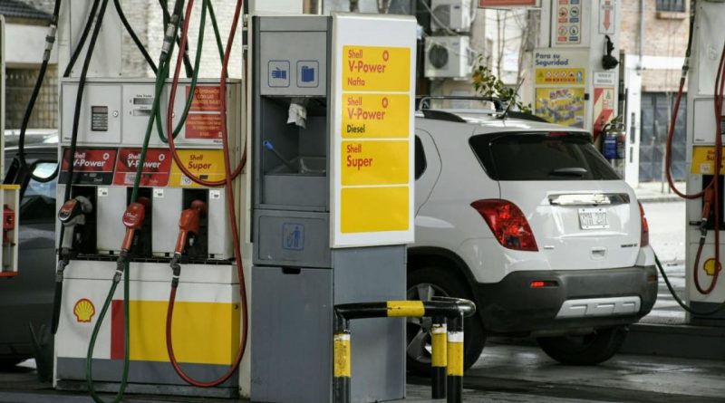 Golpe al bolsillo: Shell y Axion también aumentaron el combustible