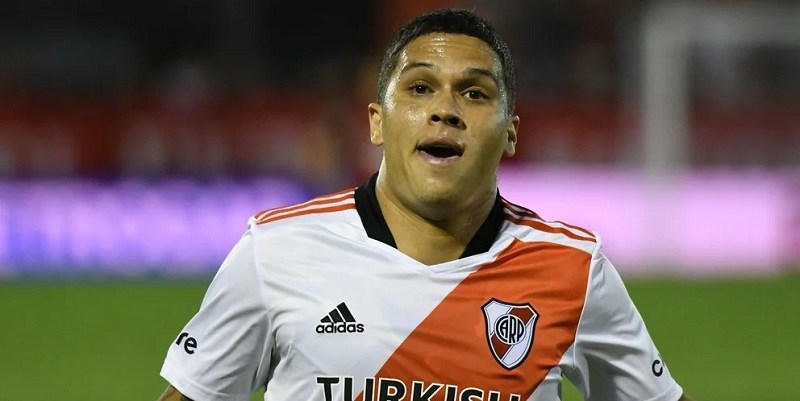 Con un golazo de Juanfer Quintero, River Plate venció 2-0 a Newell’s en Rosario