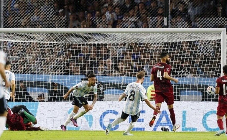 Argentina goleó a Venezuela en su despedida del público albiceleste
