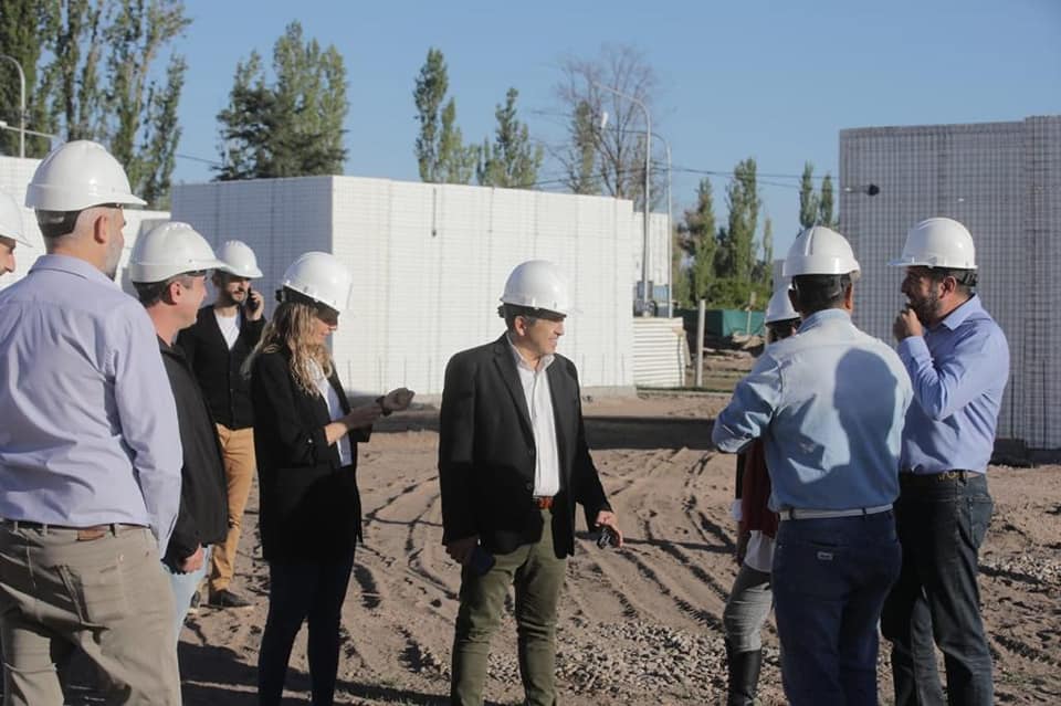 El Ministro Mario Isgró recorrió obras en Alvear