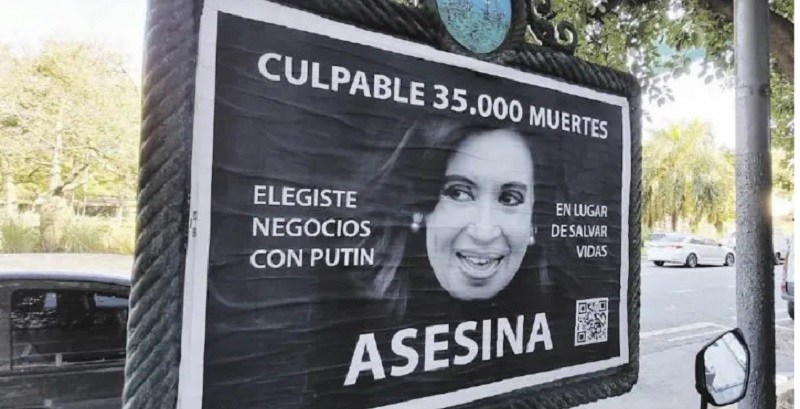 Detuvieron a tres personas por los afiches contra Cristina Kirchner