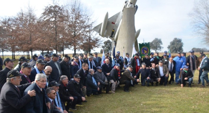 Volver al nido: 40 años después, el reencuentro de los escuadrones Mirage que lucharon en Malvinas