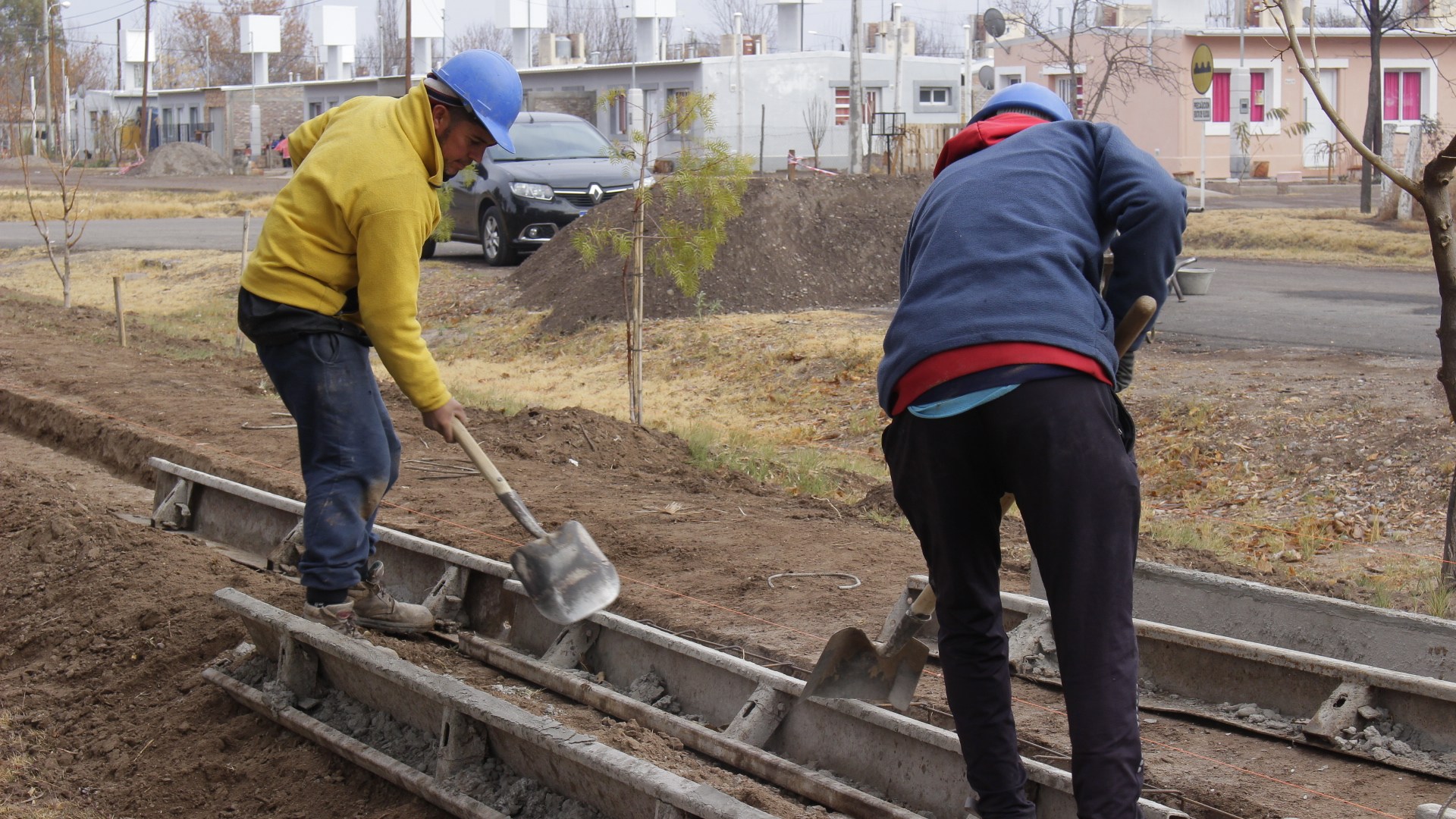 Se está culminando la remodelación de la plaza Abutcov de Carmensa
