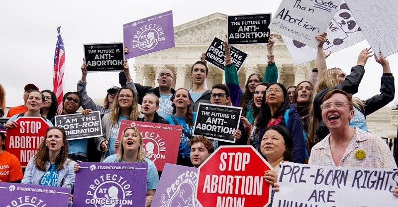 La Corte Suprema de EEUU derogó el derecho al aborto y cada estado decidirá si lo considera legal