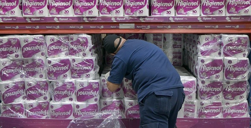 Por el cepo a las importaciones, se anticipan faltantes de productos de consumo masivo