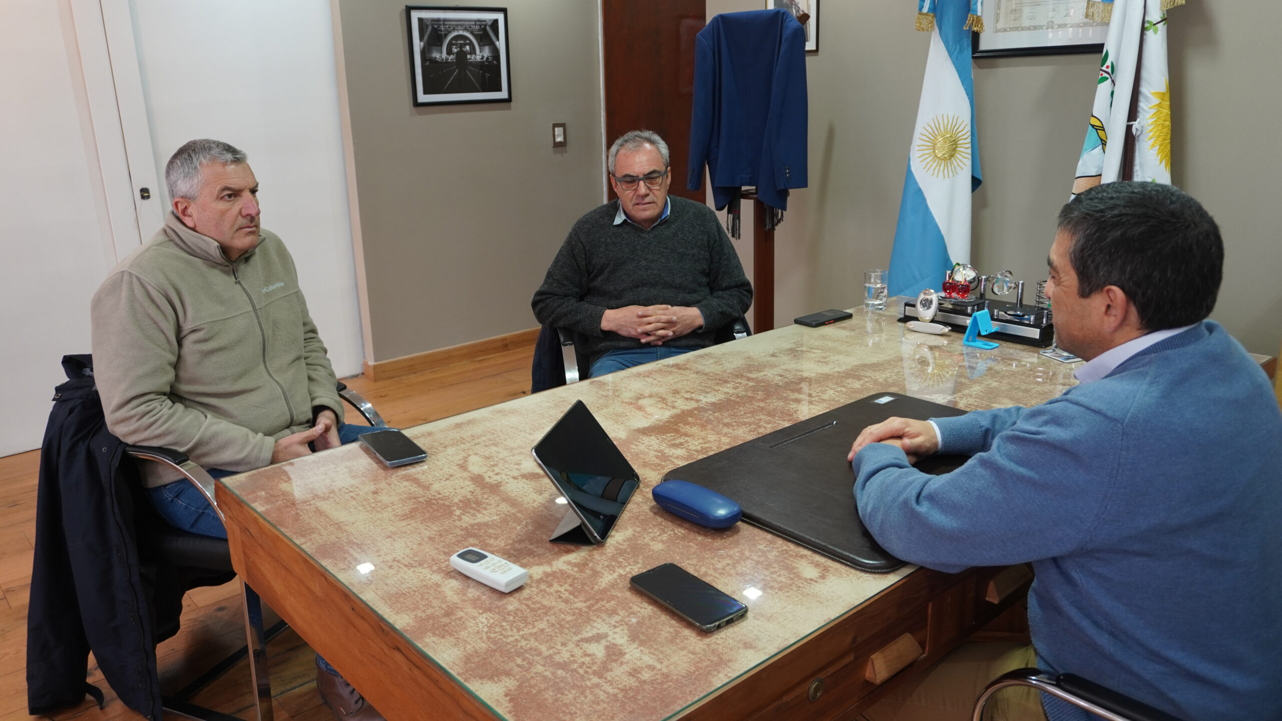 Importantes tareas para mejorar los caminos ganaderos del Departamento