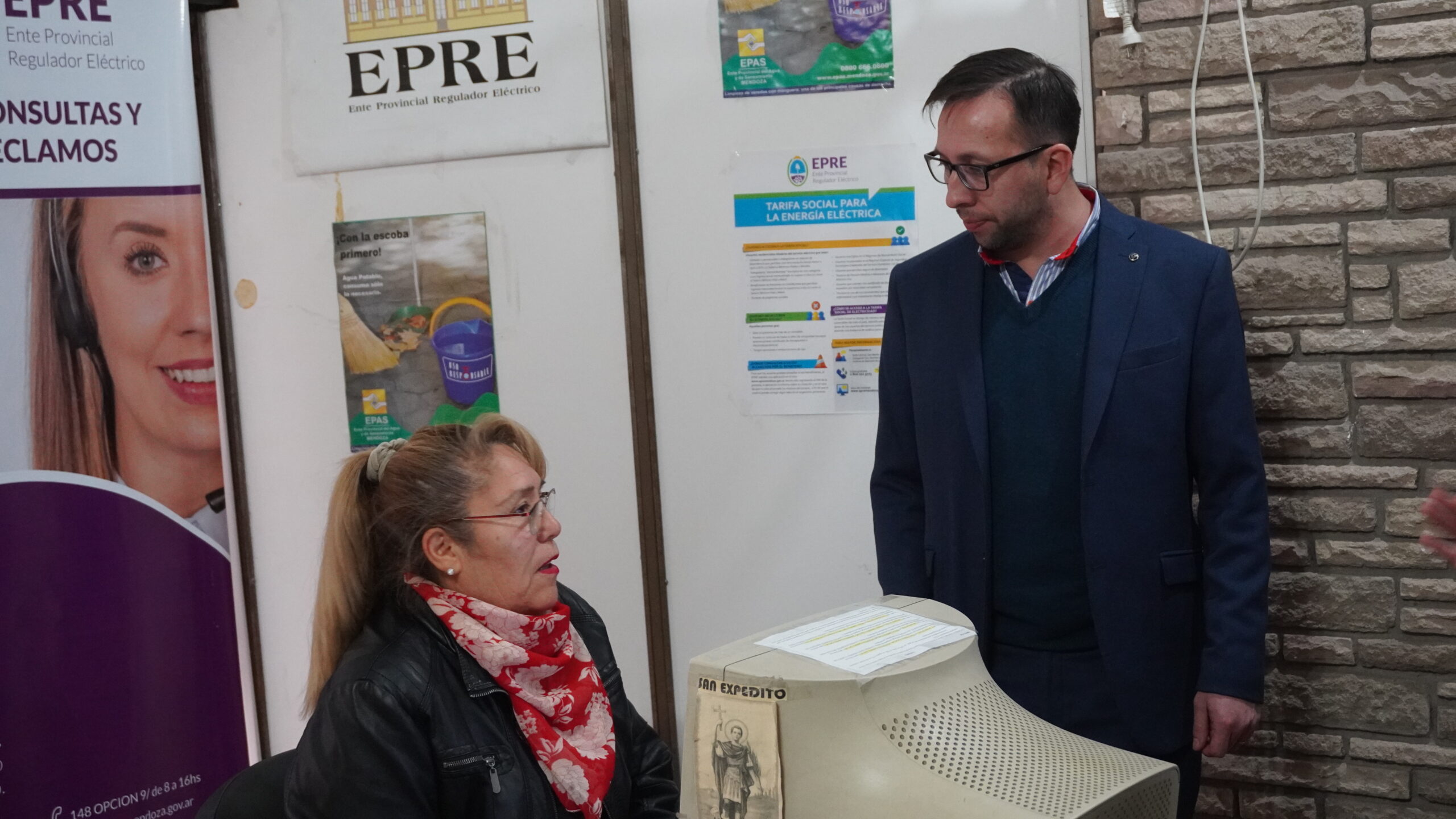 El Municipio tiene una oficina de entes reguladores de gas y electricidad