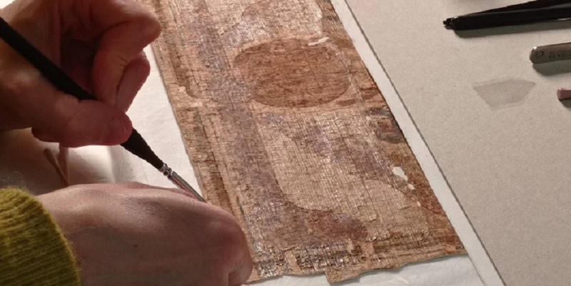 Tiene 3.000 años, promete la vida eterna y fue encontrado junto a una momia: cómo es el “Libro de los muertos”