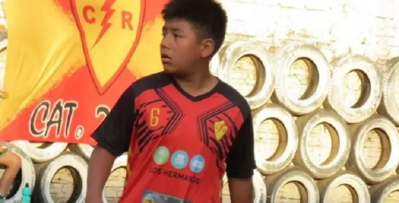 Tragedia en un club de Merlo: un nene de 11 años se colgó del travesaño y murió aplastado por el arco